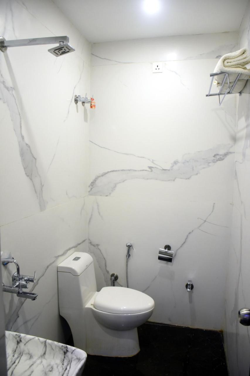 Hotel Gharonda Rishīkesh Zewnętrze zdjęcie